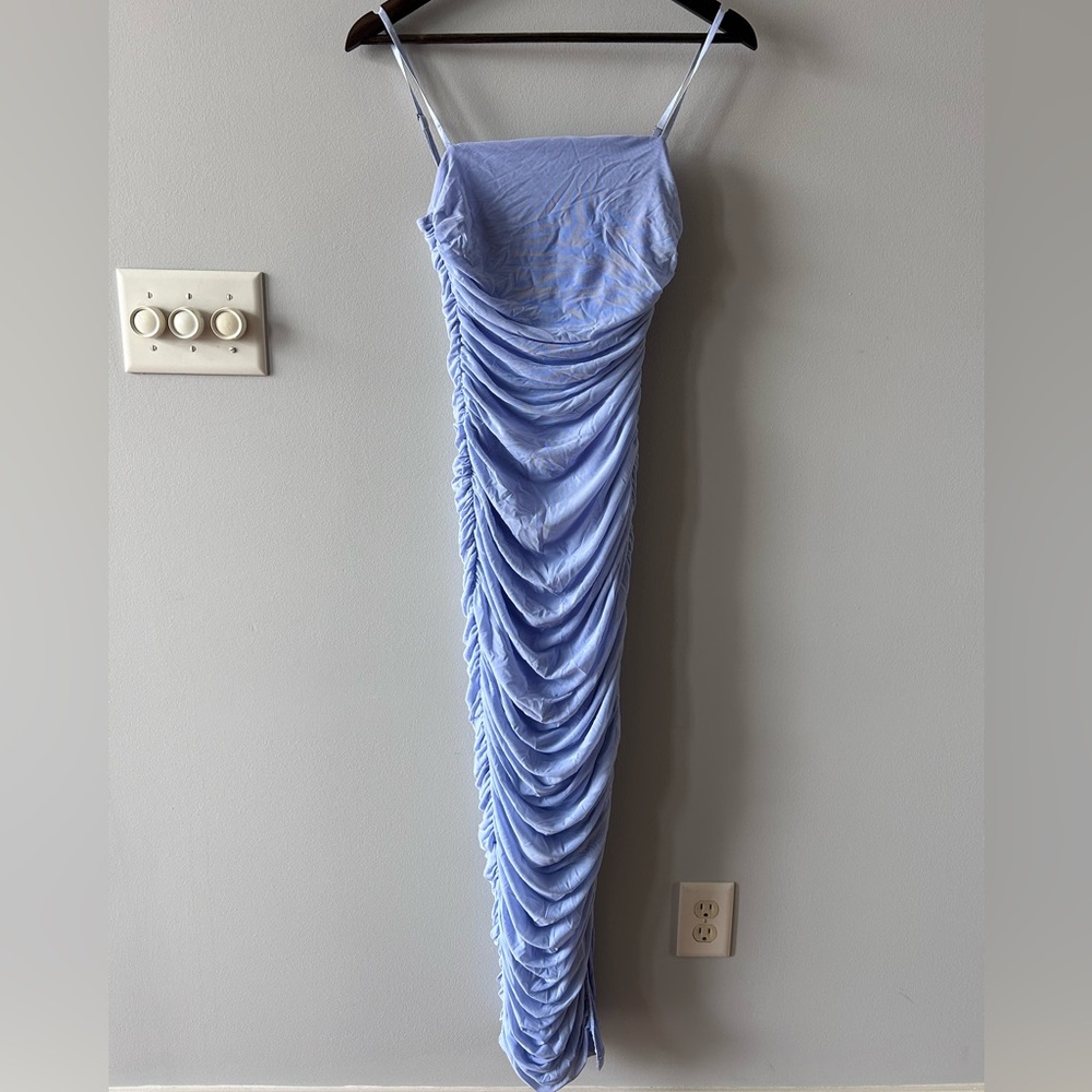 Bobbles & Lace ruched periwinkle midi dress size medium